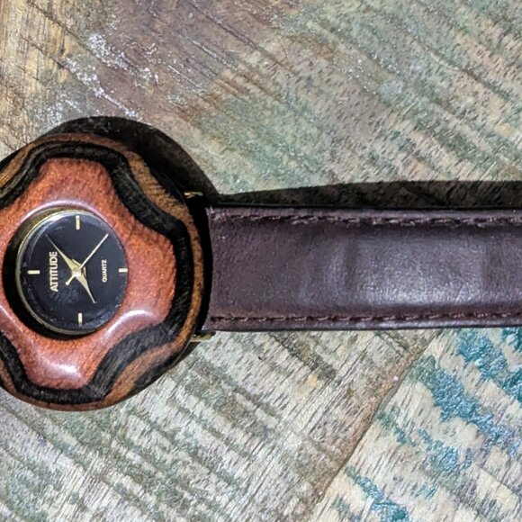 Attitude Faux Wood Quartz Watch – Working - Picture 2 of 4